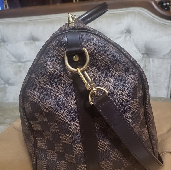 (SOLD)Authentic Louis Vuitton Damier Ebene bandoulier - Picture 4 of 16